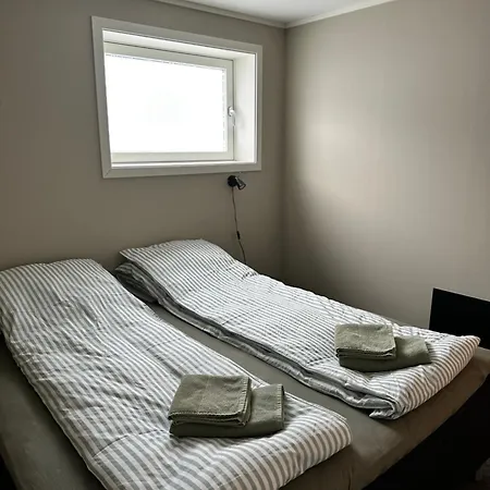 アパート Your Away From Home, 2 *