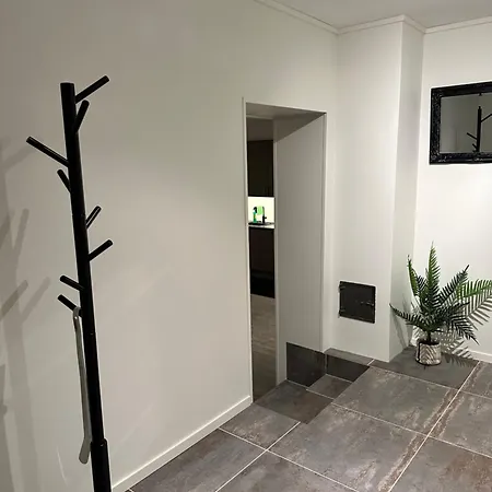 Your Away From Home, 2 Lägenhet *